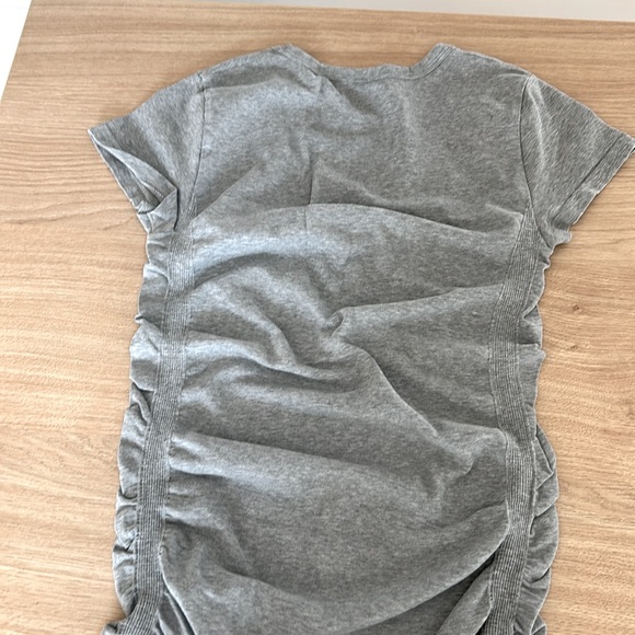 Athleta tee - Picture 3 of 3